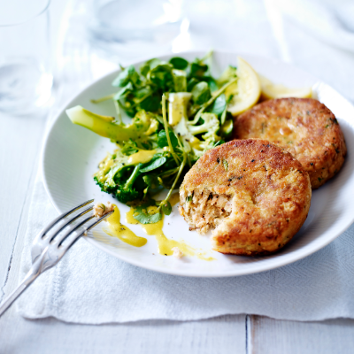 Trout fishcakes with broccoli salad
